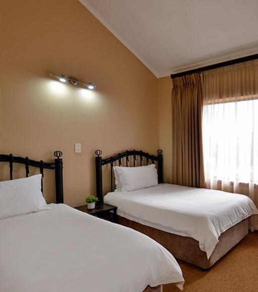 Monateng Safari Lodge Wallmannstal Экстерьер фото