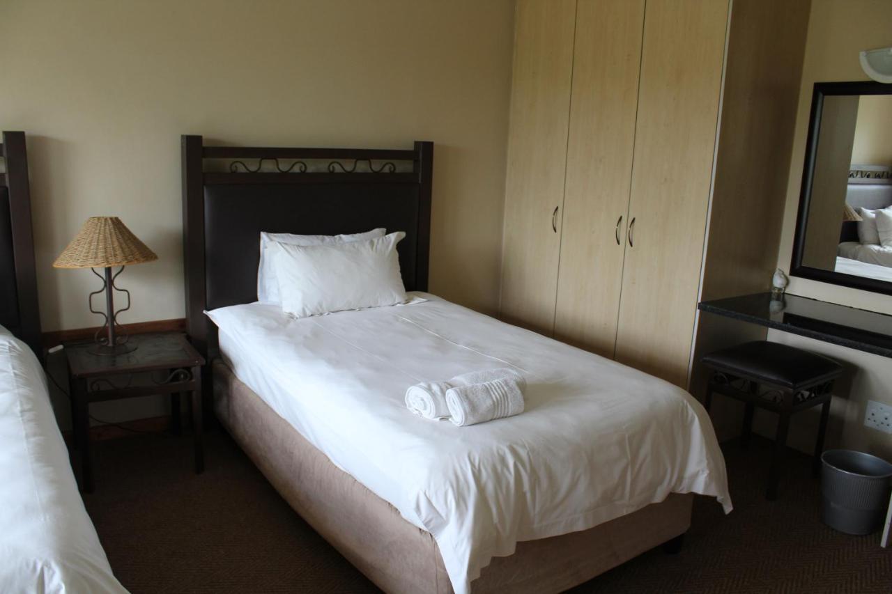 Monateng Safari Lodge Wallmannstal Экстерьер фото